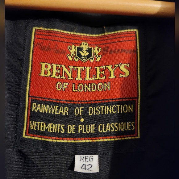 Men's Bentley's of London Navy Blue Trench Coat with Removable Lining - Picture 5 of 9